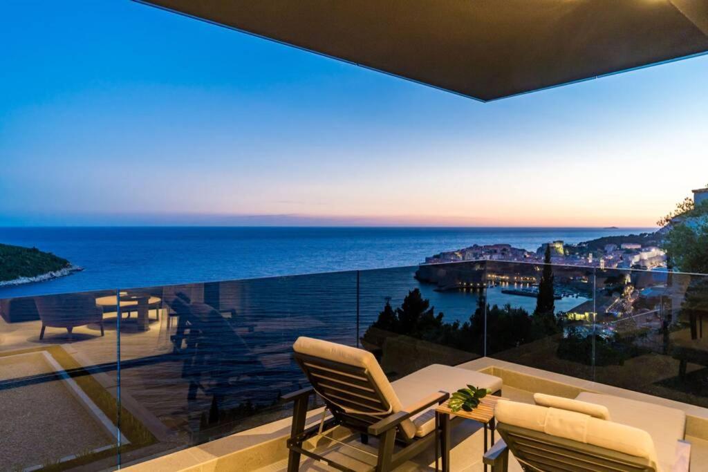 New&Luxury 5* With An Amazing View - Pure Apartment 杜布罗夫尼克 外观 照片