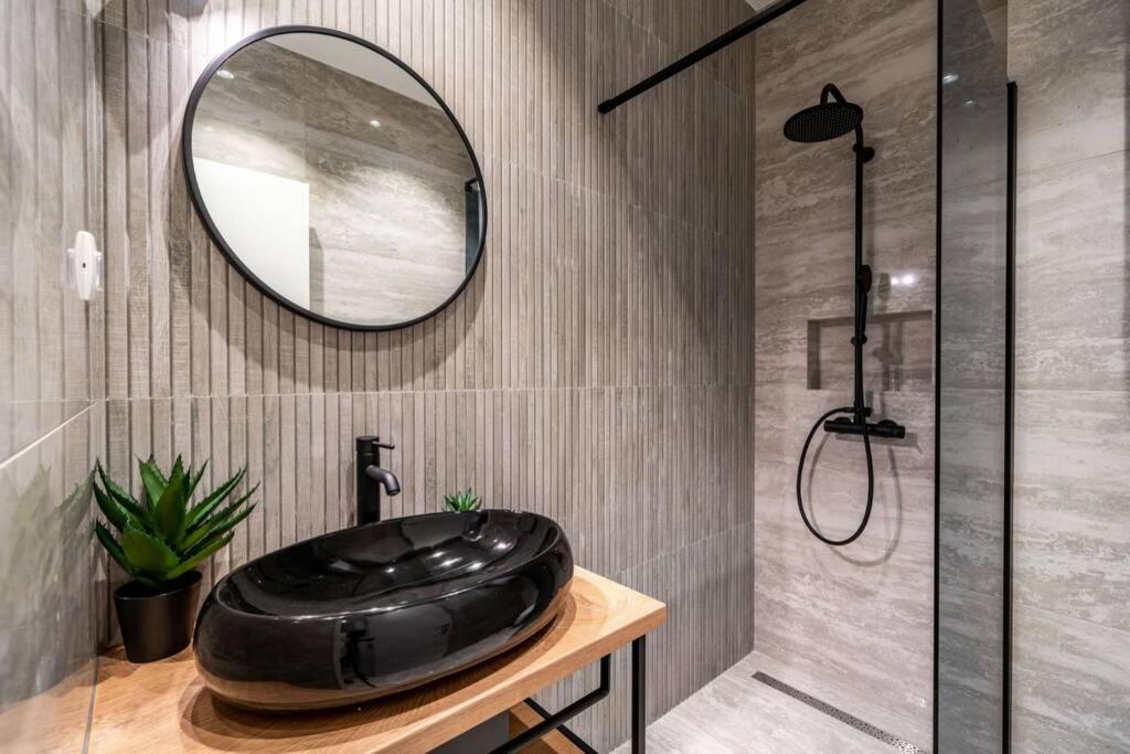 New&Luxury 5* With An Amazing View - Pure Apartment 杜布罗夫尼克 外观 照片